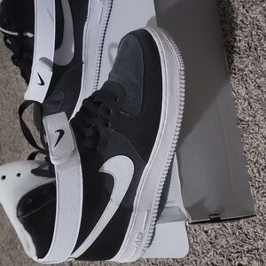 AIR FORCE 1 HIGH '07 - Size 8
